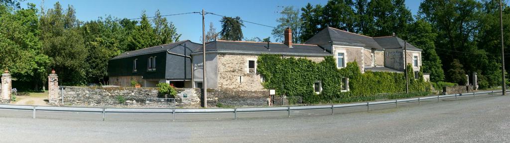 Guest House La Fauvelaie Verrieres-en-Anjou Exterior photo